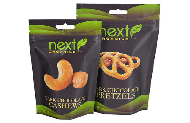 蝴蝶孔預制袋零食包裝方案