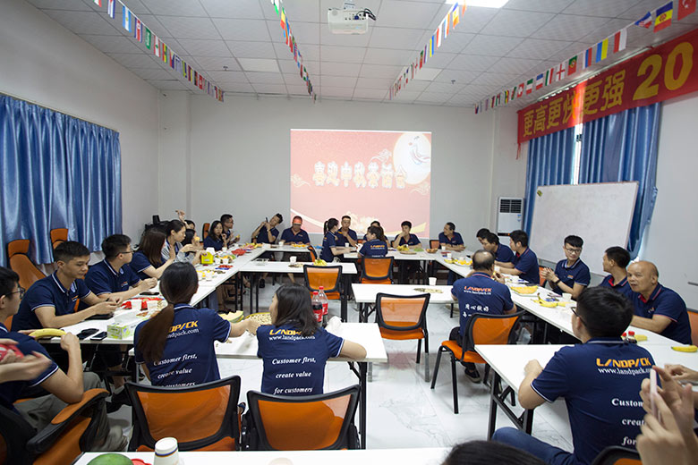 攬德全體家人齊聚一堂 攬德全體家人齊聚一堂